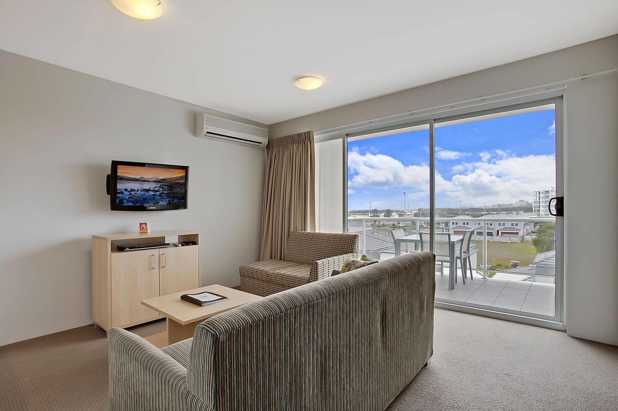 Quality Suites Pioneer Sands Wollongong Dış mekan fotoğraf